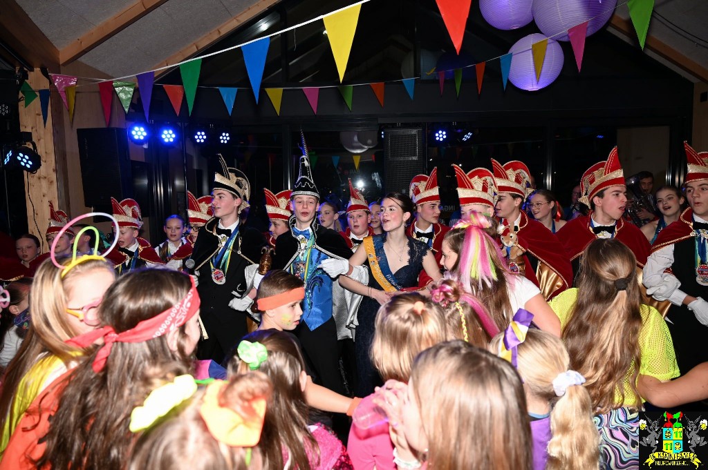 ../Images/Jeugddisco Glow in the Dark 022.jpg